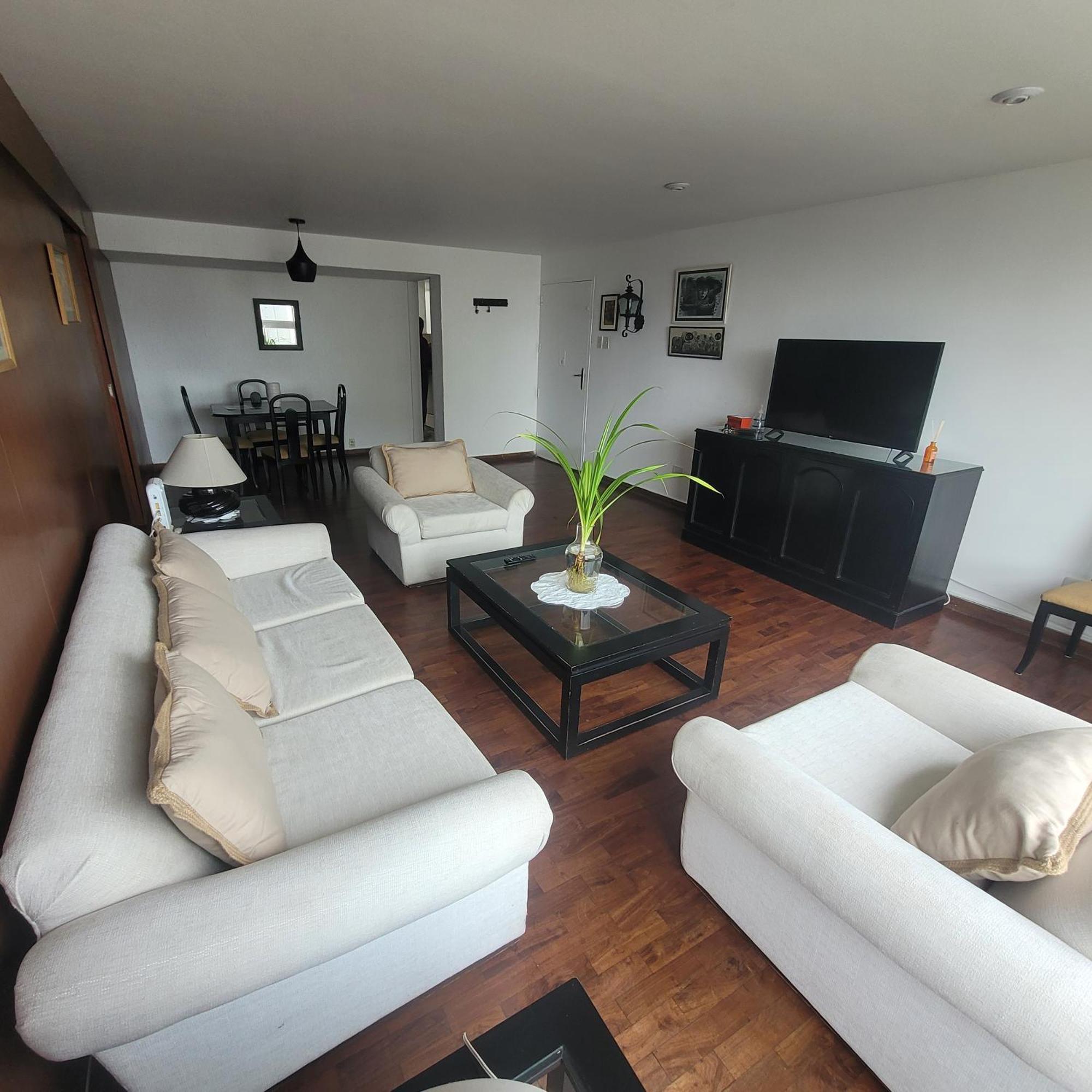 The Guest House 1 At The Booming Center Of Miraflores, Lima - Peru Екстер'єр фото