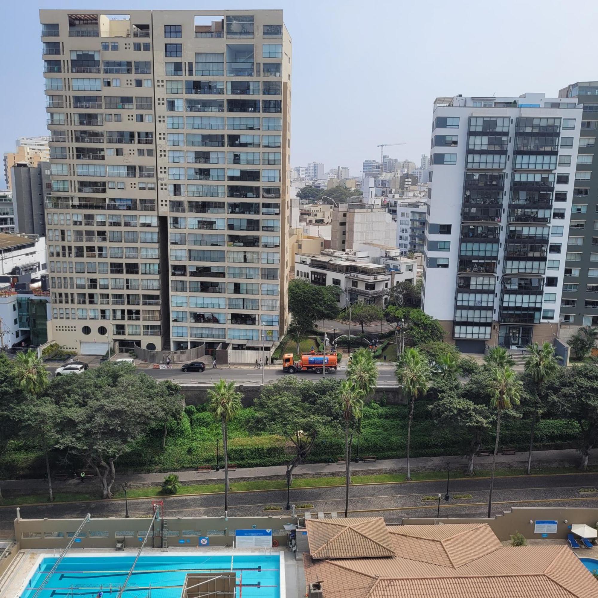 The Guest House 1 At The Booming Center Of Miraflores, Lima - Peru Екстер'єр фото