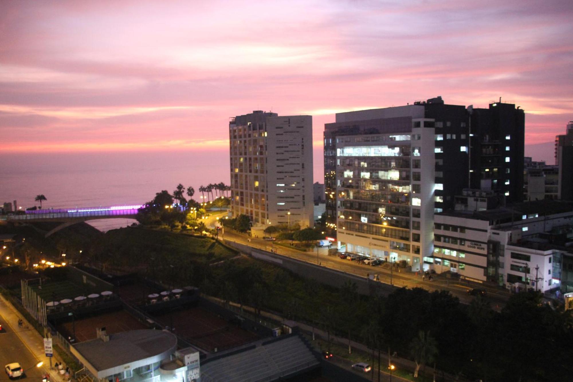 The Guest House 1 At The Booming Center Of Miraflores, Lima - Peru Екстер'єр фото